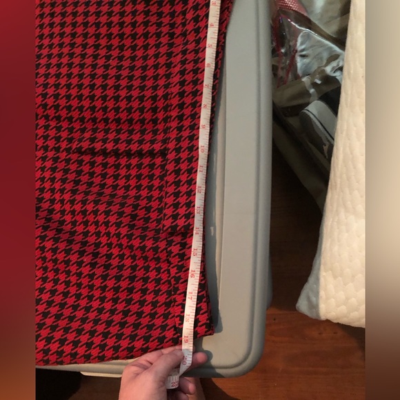 ⭐️Host pick⭐️Red Black Houndstooth A-line Skirt Size 18W - Picture 4 of 5